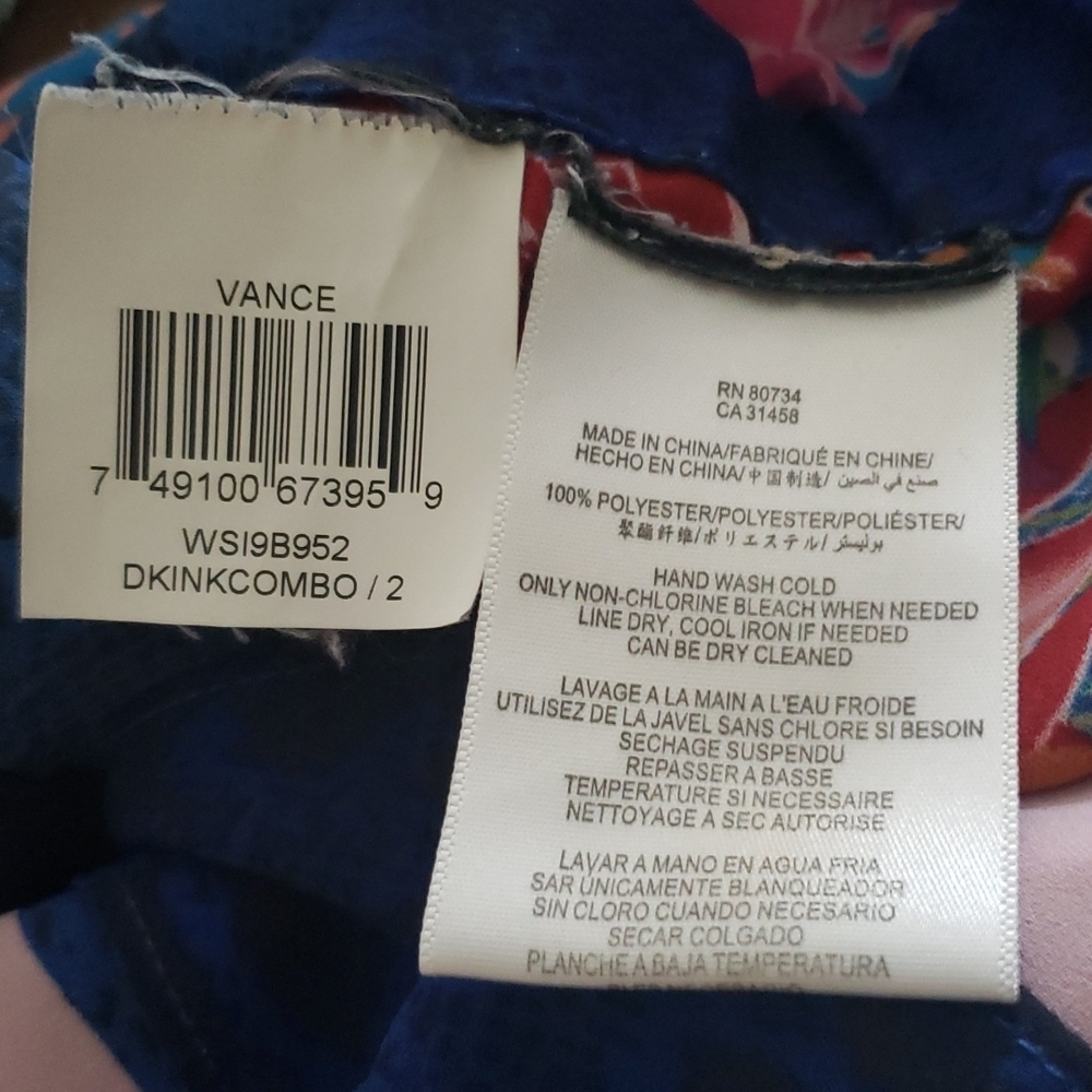 BCBGMAXAZRIA Vance V-Neck Blue Floral Romper - Picture 8 of 8